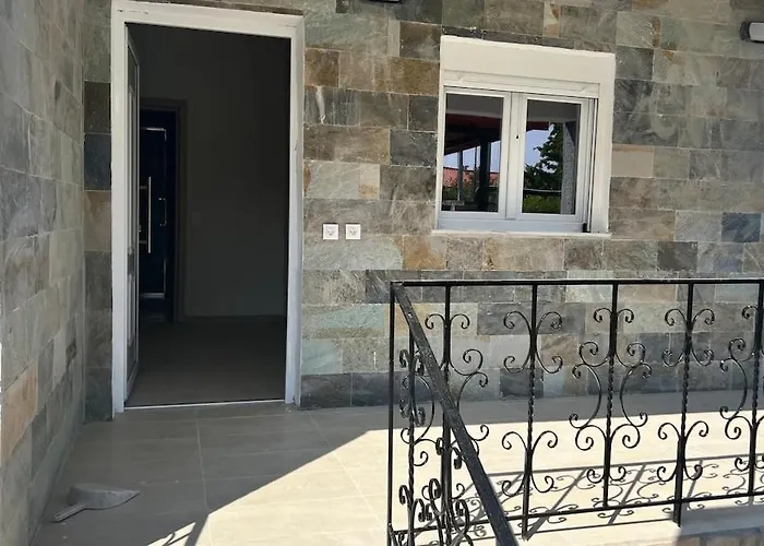 Getaway * Nea Iraklia